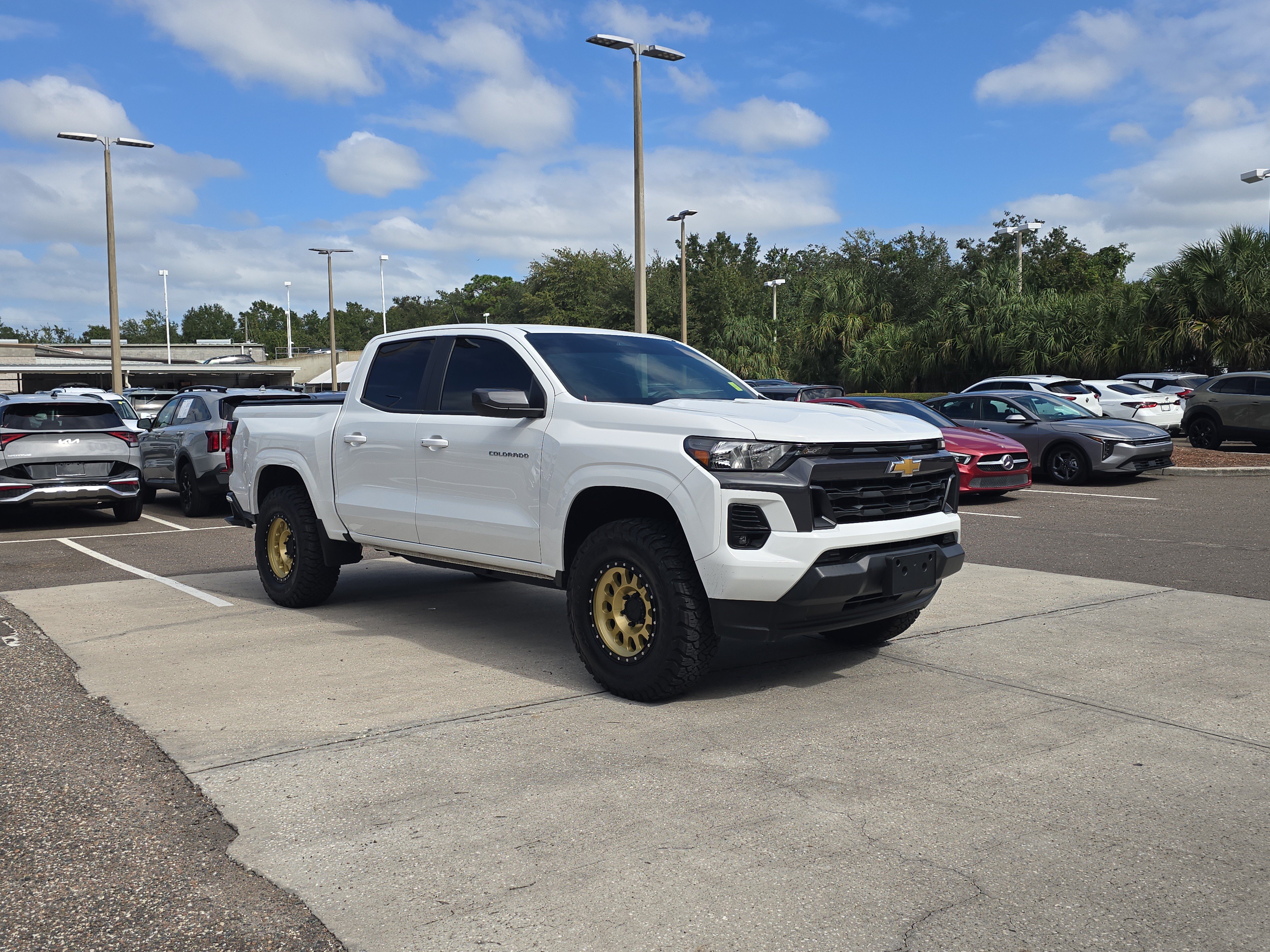 Used 2024 Chevrolet Colorado LT w/ LT Convenience Package RWD image 2