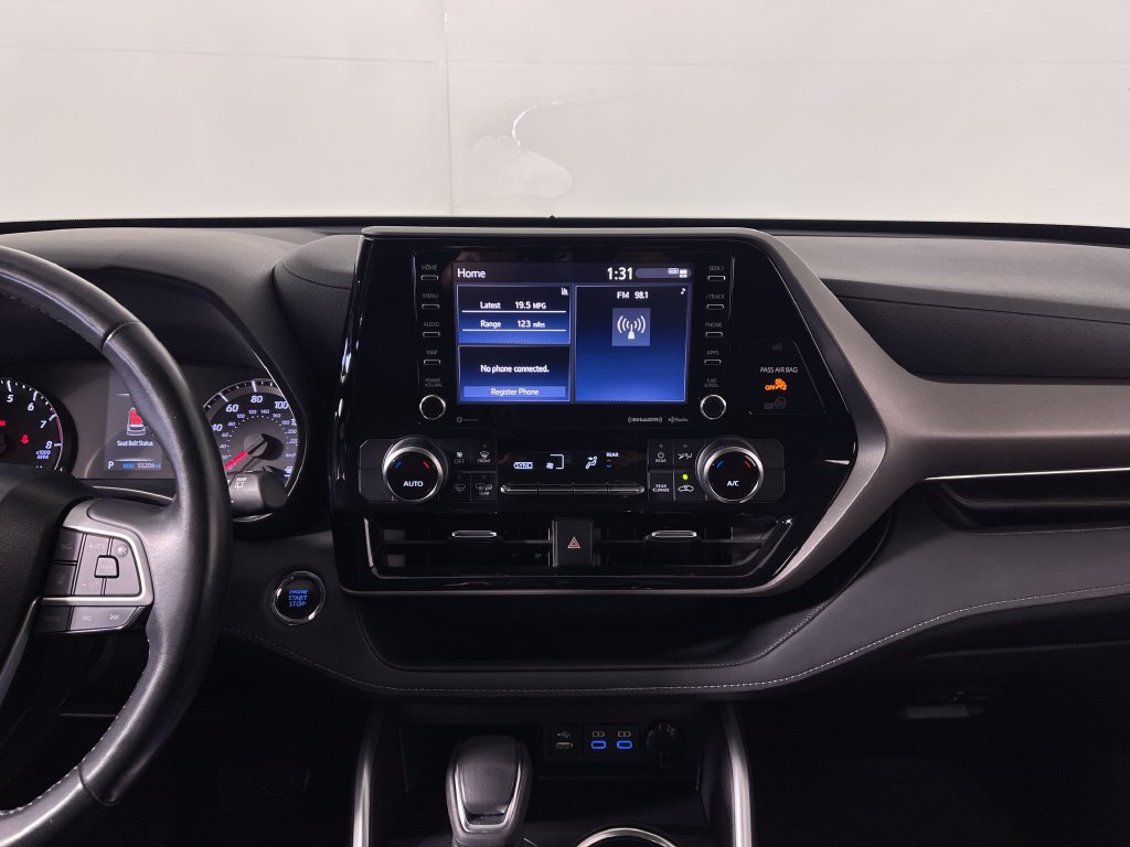 Certified 2022 Toyota Highlander LE FWD image 15