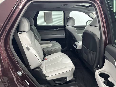 Used 2025 Hyundai Palisade SEL FWD image 17