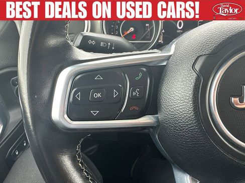 Used 2021 Jeep Gladiator Overland AWD/4WD image 16