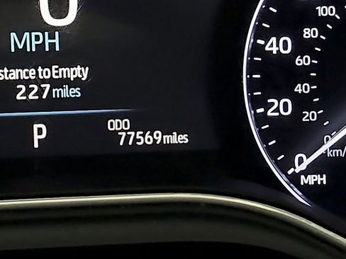 Used 2019 Toyota Avalon Limited image 20