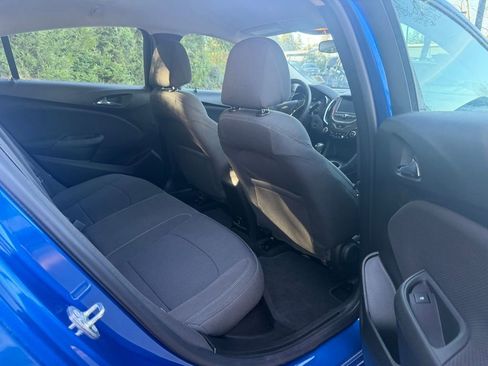 Used 2017 Chevrolet Cruze LT w/ Convenience Package image 12