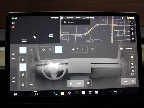 Used 2023 Tesla Model 3 Standard Range image 17