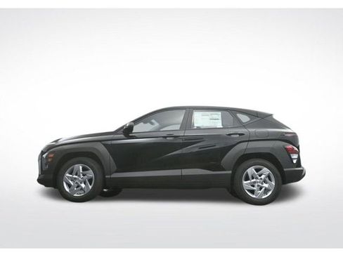Used 2026 Hyundai Kona SE image 31