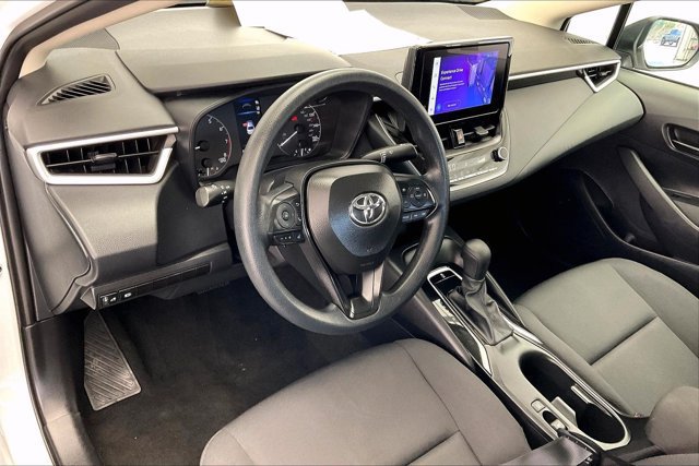 Used 2025 Toyota Corolla LE FWD image 14