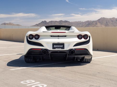 Used 2023 Ferrari F8 Tributo RWD image 10