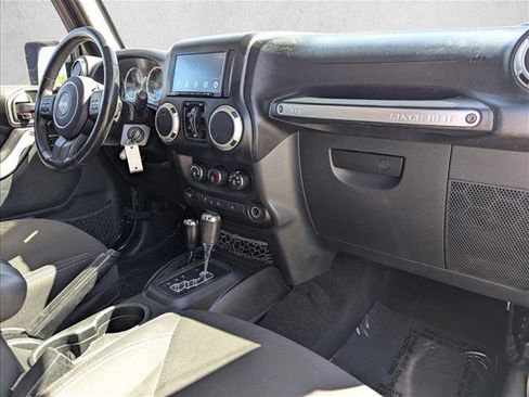 Used 2018 Jeep Wrangler Unlimited Sahara w/ Max Tow Package AWD/4WD image 20