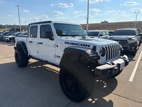 Used 2022 Jeep Gladiator Rubicon w/ Trailer Tow Package AWD/4WD image 3