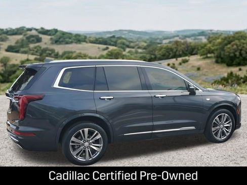 Certified 2022 Cadillac XT6 Premium Luxury FWD image 13