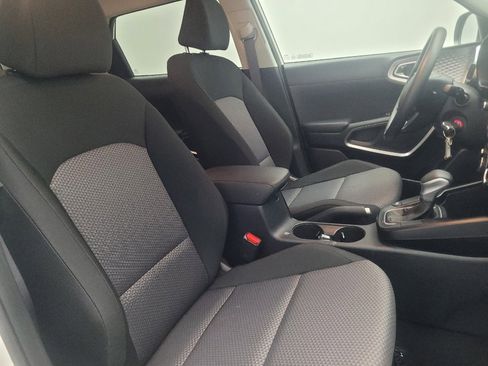 Used 2025 Kia Soul LX w/ LX Technology Package image 21