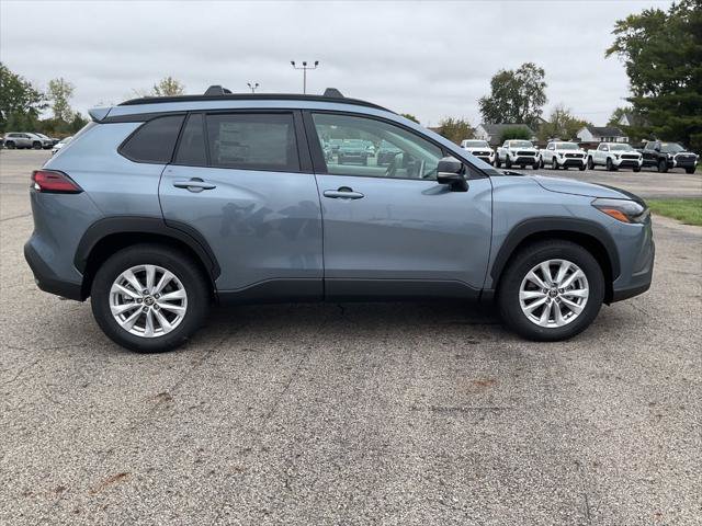 New 2026 Toyota Corolla Cross LE w/ Moonroof Package AWD/4WD image 4
