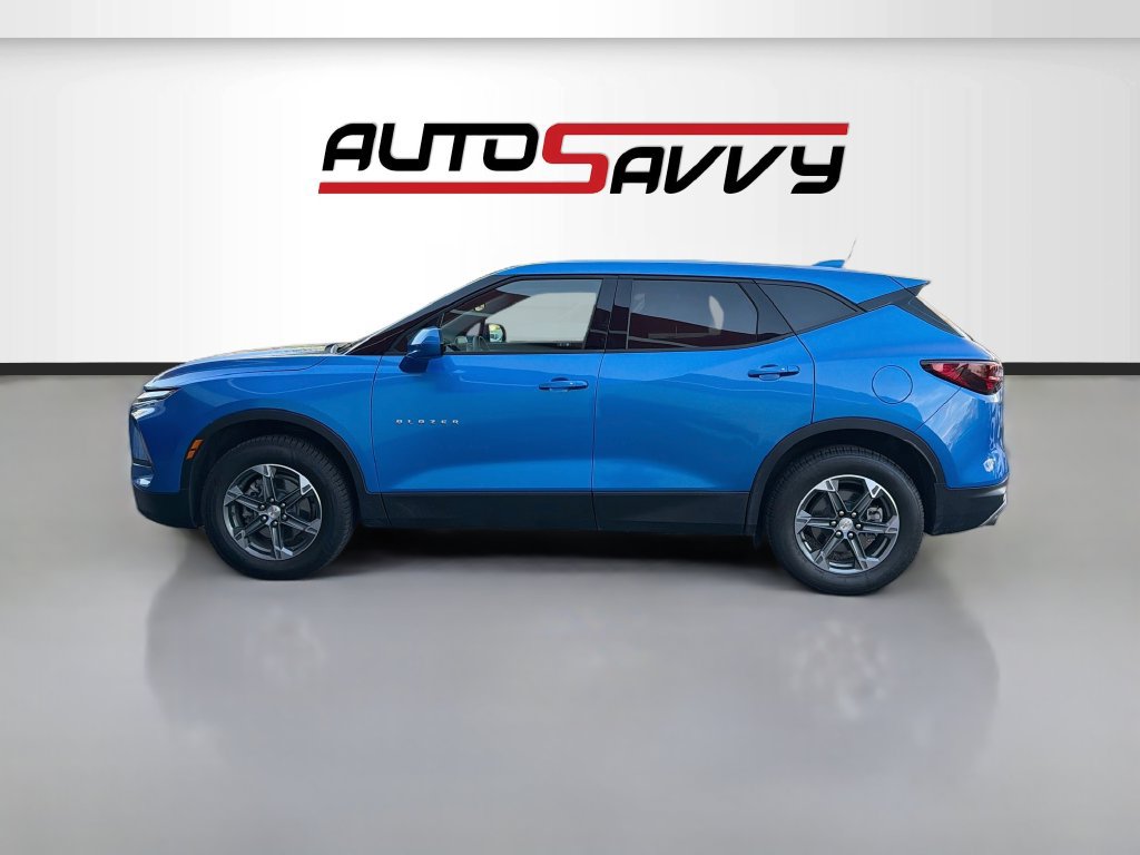 Used 2025 Chevrolet Blazer LT FWD image 4
