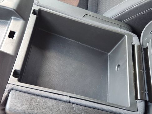 Certified 2025 Chevrolet Silverado 1500 LT RWD image 22
