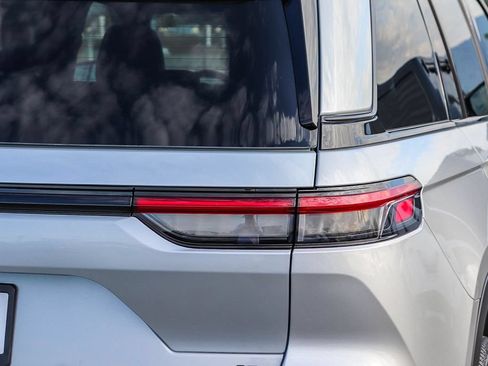 New 2026 Jeep Grand Cherokee Limited AWD/4WD image 10