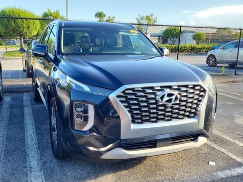 Used 2021 Hyundai Palisade Limited FWD image 3