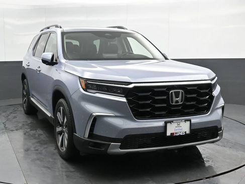 Used 2023 Honda Pilot Elite image 4