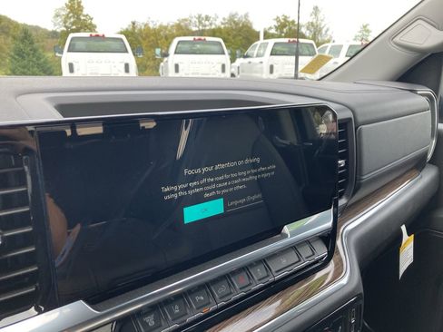 Used 2025 Chevrolet Silverado 3500 LT w/ All Star Edition image 28