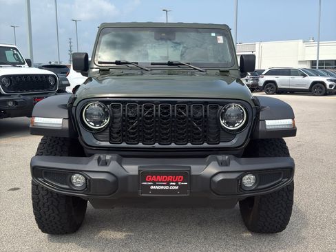 Used 2024 Jeep Wrangler Unlimited Sport AWD/4WD image 3