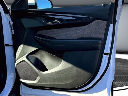 Used 2024 Chevrolet TrailBlazer LT image 27