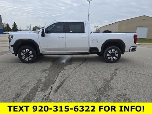 Used 2025 GMC Sierra 3500 Denali w/ Denali Reserve Package AWD/4WD image 3