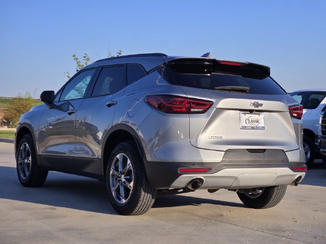 Used 2024 Chevrolet Blazer LT w/ Convenience Package FWD image 6
