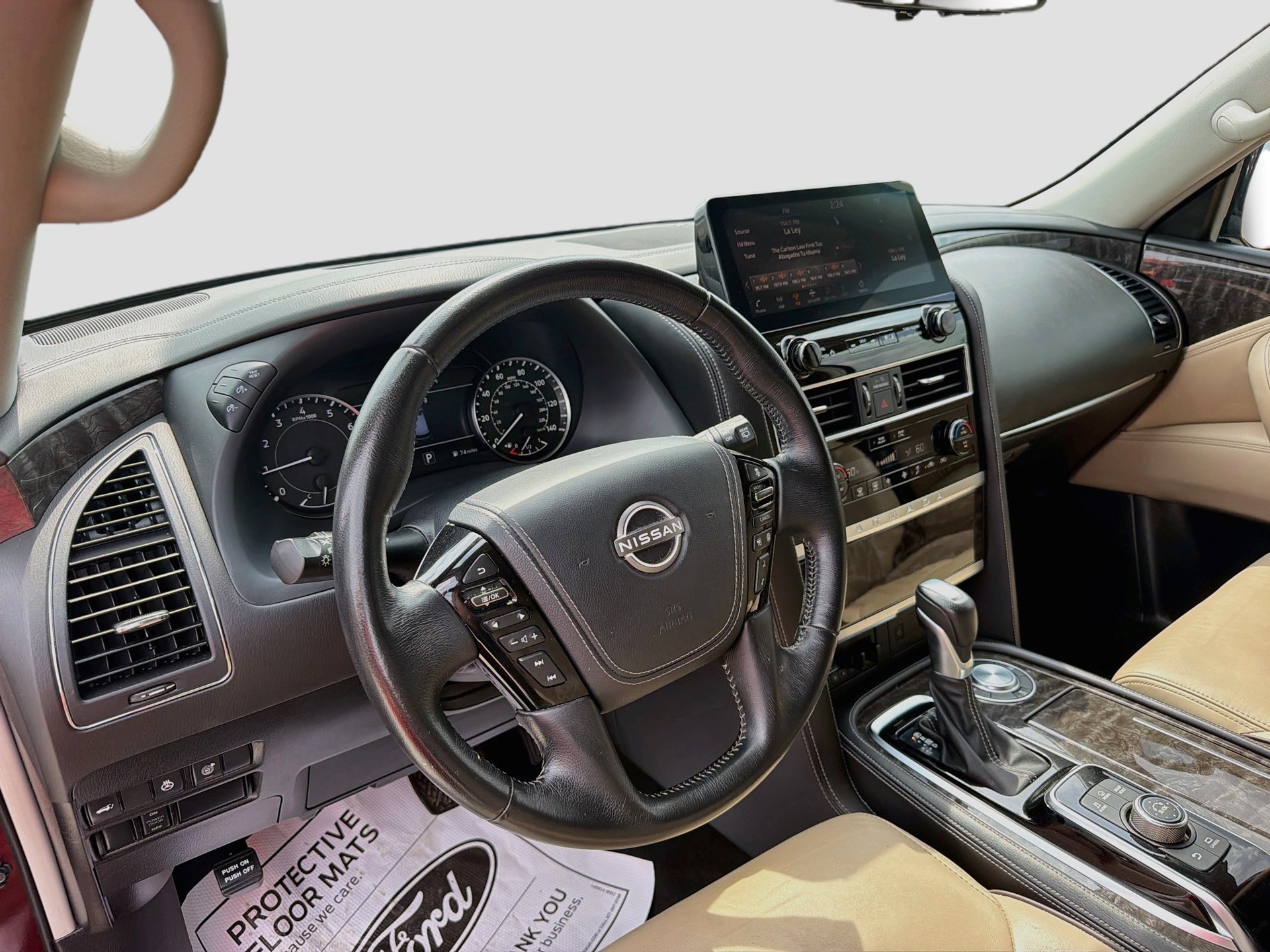 Used 2023 Nissan Armada Platinum w/ Captain's Chairs Package RWD image 9