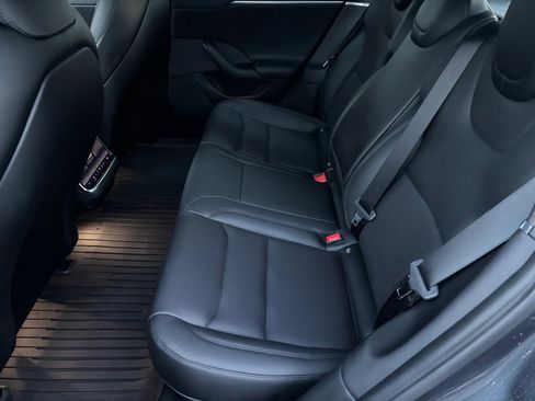 Used 2023 Tesla Model S Standard Range image 12