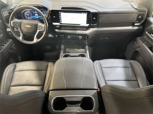 Used 2025 Chevrolet Silverado 2500 LTZ w/ LTZ Convenience Package image 20