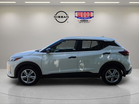 Certified 2025 Nissan Kicks Play S FWD image 5