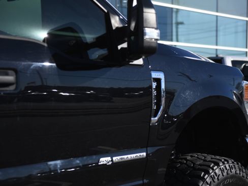 Used 2022 Ford F350 XLT w/ XLT Value Package image 5