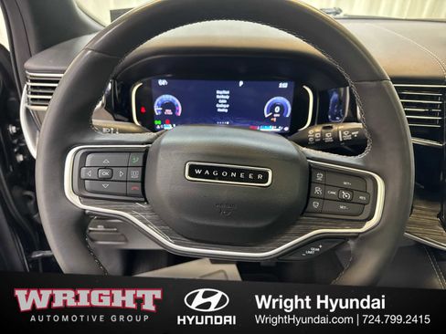 Used 2022 Jeep Wagoneer Series III w/ Premium Group I image 20