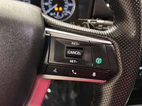 Used 2025 Mitsubishi Outlander AWD image 18