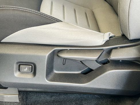 Used 2024 Toyota Tacoma TRD Sport AWD/4WD image 22