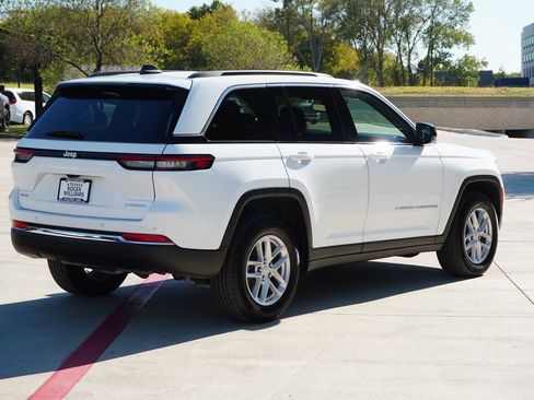 Used 2024 Jeep Grand Cherokee Laredo X w/ Trailer Tow Package image 5