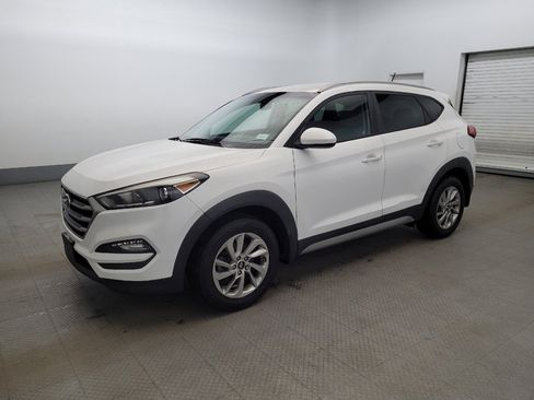 Used 2017 Hyundai Tucson SE image 2