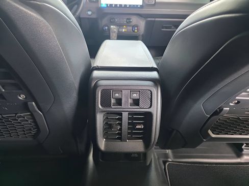 Used 2025 Ford Bronco Badlands AWD/4WD image 9