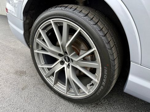 Used 2019 Audi Q7 3.0T Prestige AWD/4WD image 17