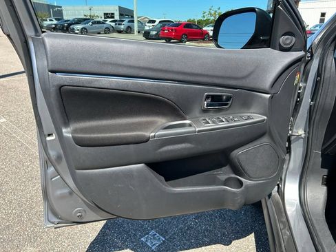 Used 2021 Mitsubishi Outlander Sport SE AWD/4WD image 17