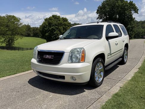Used 2011 GMC Yukon SLT RWD image 4