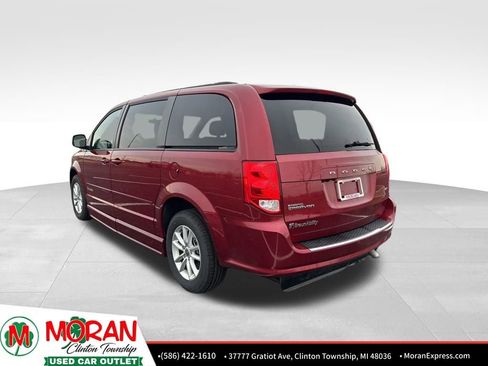 Used 2015 Dodge Grand Caravan SXT image 3