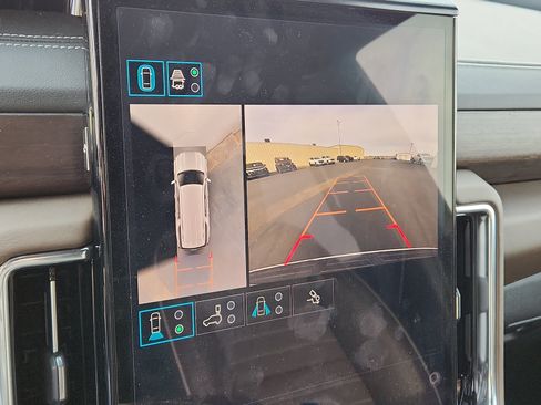 Used 2025 GMC Yukon XL Denali Ultimate w/ LPO, Floor Liner Package image 14