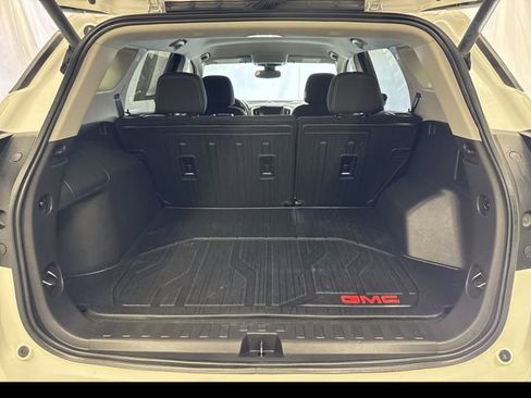 Certified 2023 GMC Terrain SLE w/ Driver Convenience Package AWD/4WD image 23