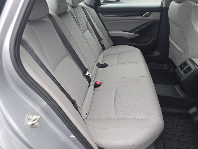 Used 2018 Honda Accord Touring image 20