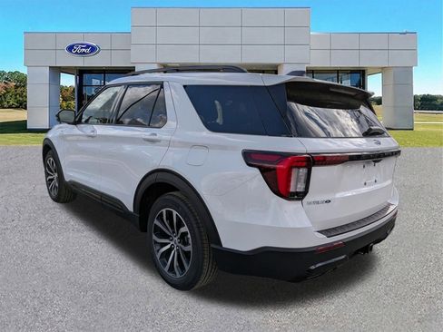 New 2026 Ford Explorer ST-Line image 3