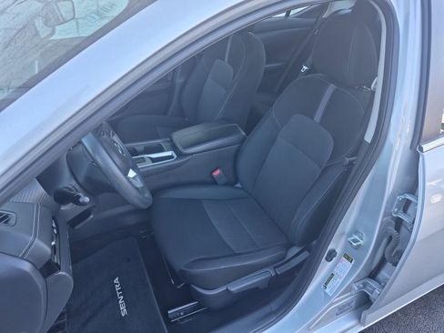 Used 2023 Nissan Sentra SV FWD image 16