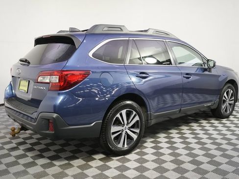 Used 2019 Subaru Outback 2.5i Limited AWD/4WD image 7