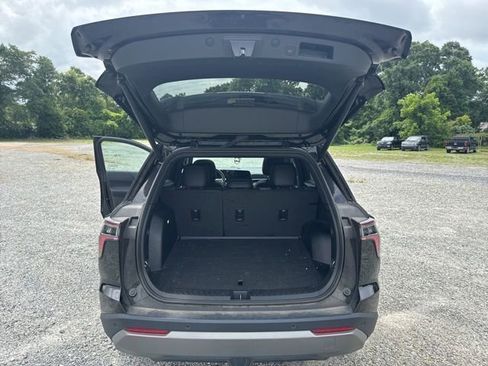Used 2026 Chevrolet Equinox LT w/ Convenience Package II FWD image 17