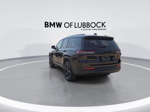 Used 2022 Jeep Grand Cherokee L Laredo AWD/4WD image 7