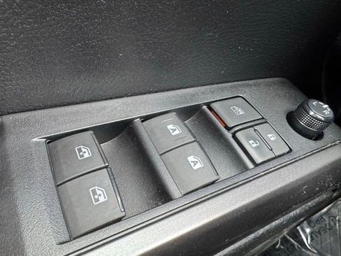 Used 2022 Toyota Tacoma TRD Off-Road w/ TRD Premium Off Road Package image 34