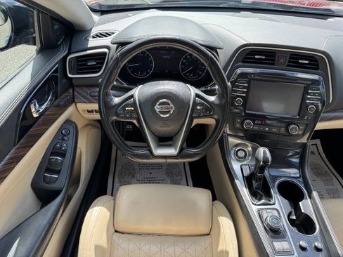 Used 2016 Nissan Maxima Platinum image 43